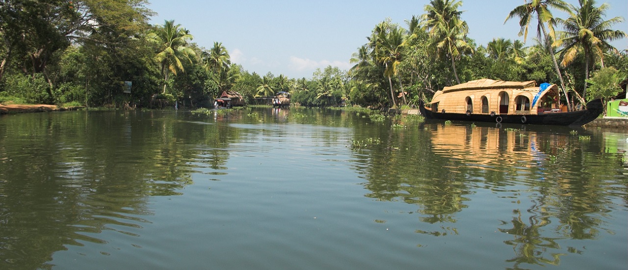 Munnar - Thekkady - Alleppey HouseBoat